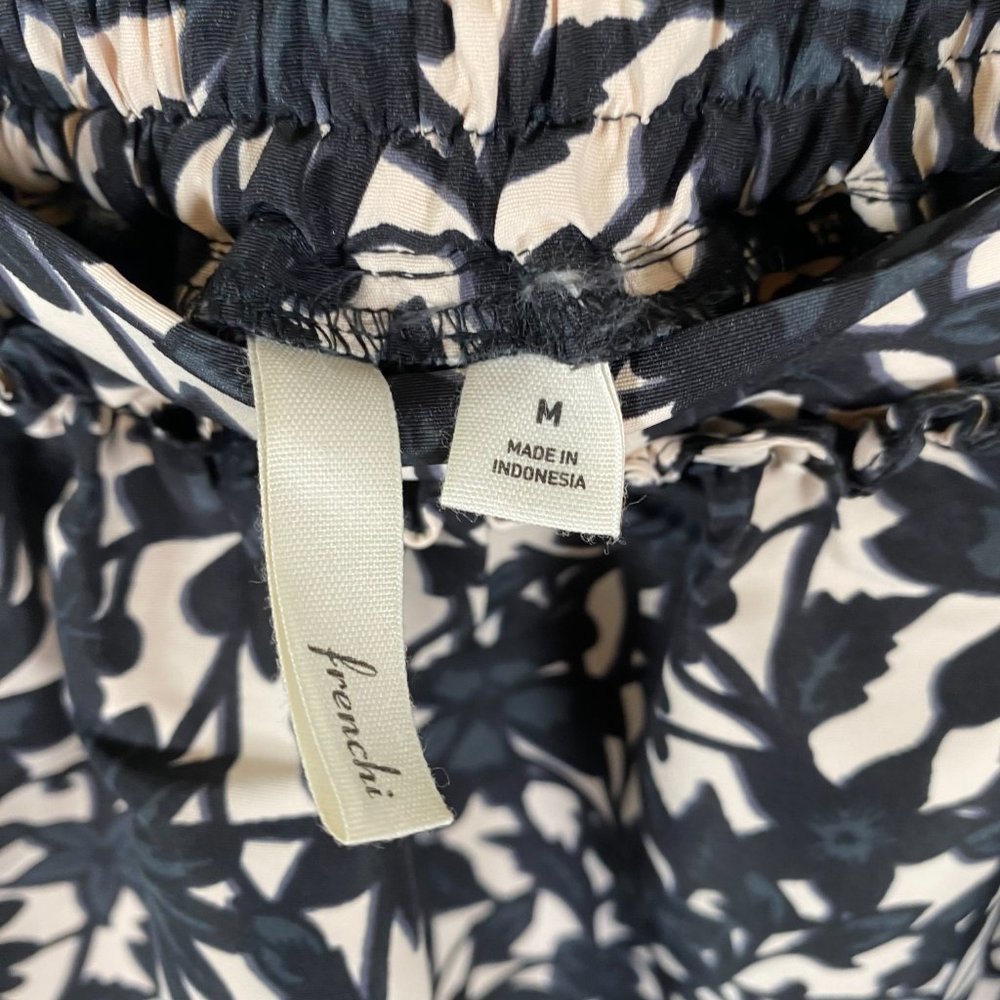 NWT Frenchi Skirt in Floral Print - Picture 6 of 9